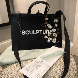 ♦️ OFF- WHITE Sculpture tote bag